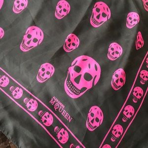 Alexander McQueen Scarfs